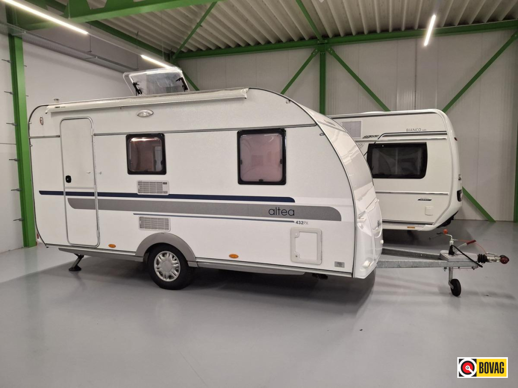 Adria Altea 432 PX fransbed