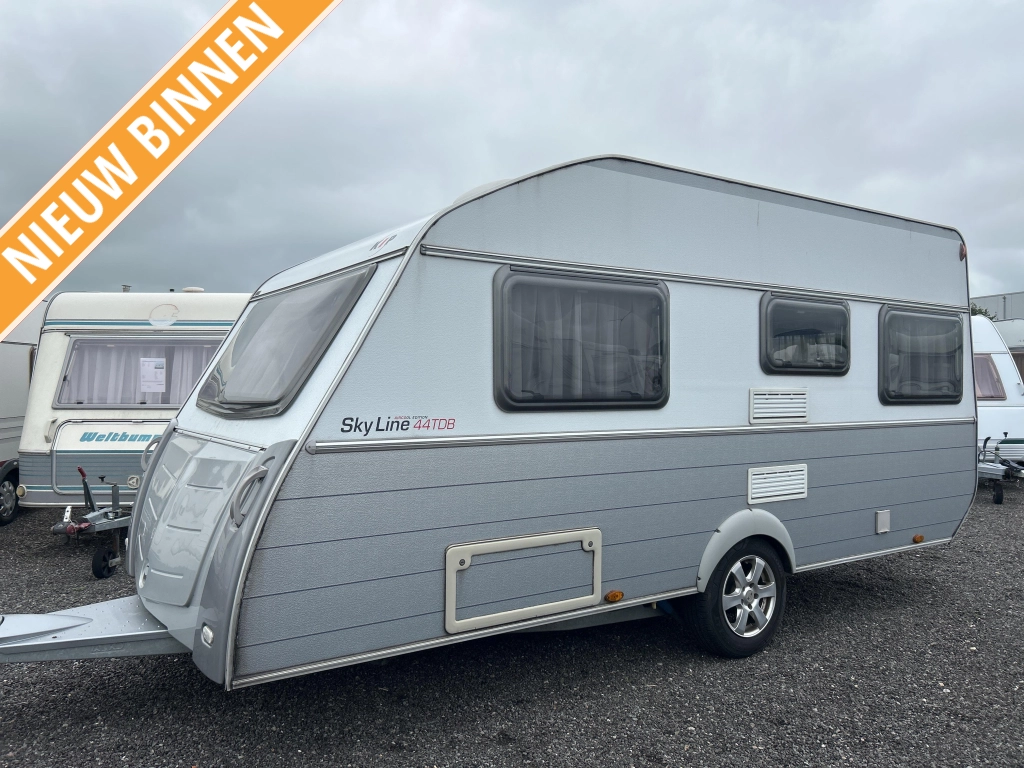 Kip Sky line 44 TDB LUIFEL, FRANS BED