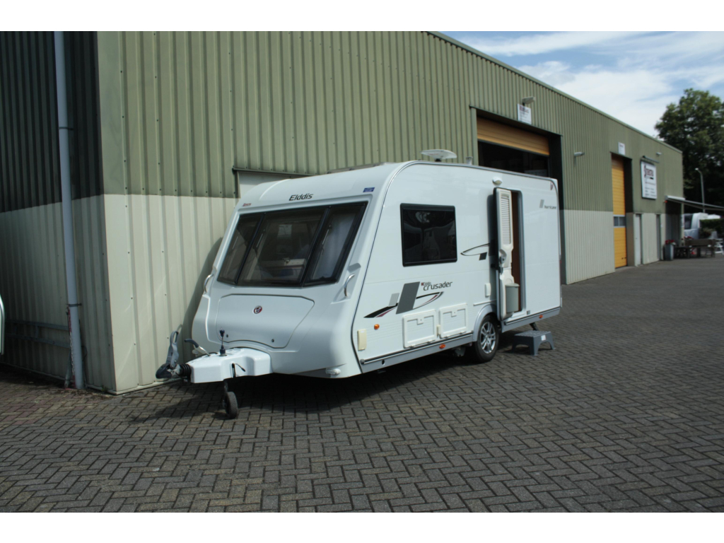Elddis Crusader Hurricane 462 Enkele bedden Badkamer