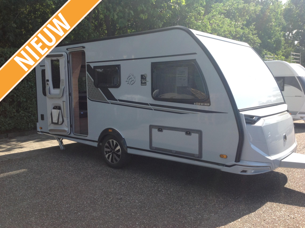 Knaus Sudwind Black Selection 460 EU