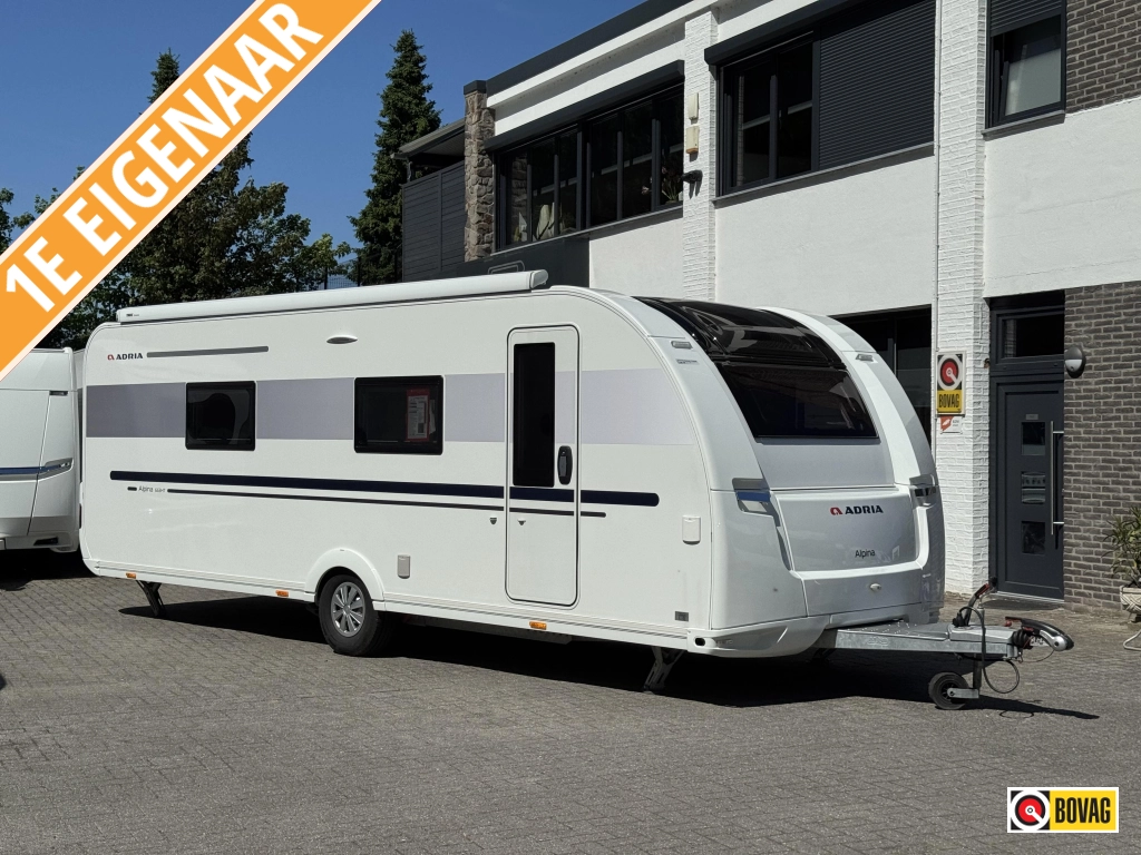 Adria Alpina 663 HT , badkamer achter, mover