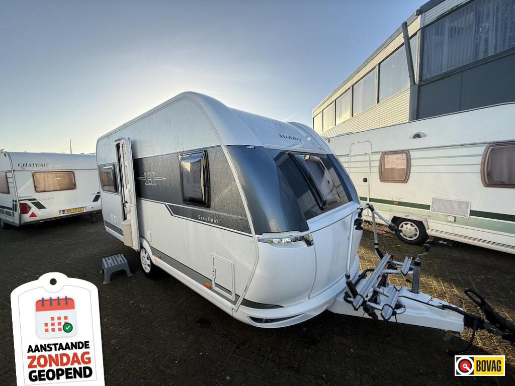 Hobby Excellent 460 UFE Netjes en met fietsenrek
