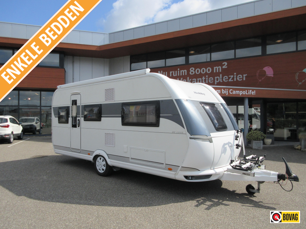 Hobby De Luxe 495 UL MOVER LUIFEL VOORTENT