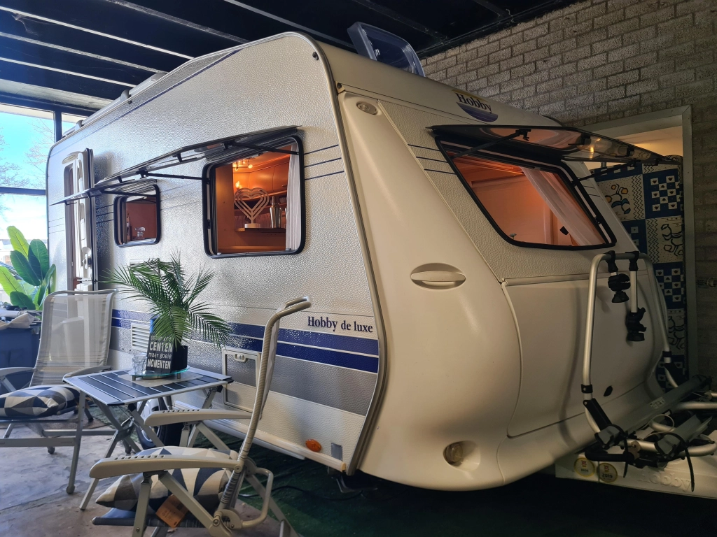Hobby De Luxe 440 SF 2007 / MOVER / UNICO L
