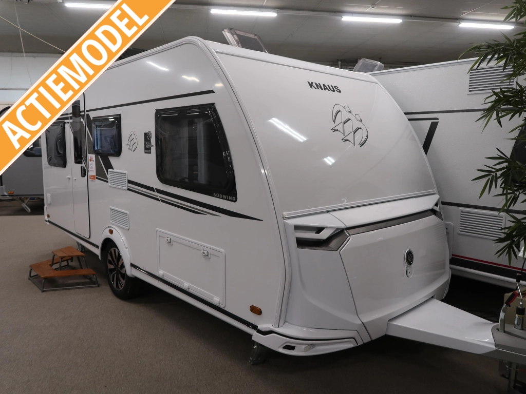 Knaus Sudwind Black Selection 460 EU ENKELE BEDDEN