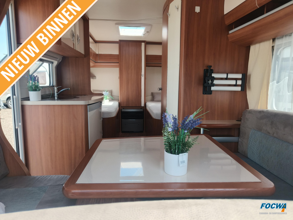 Hobby Excellent 460 LU Mover 2 Enkele Bedden Zit