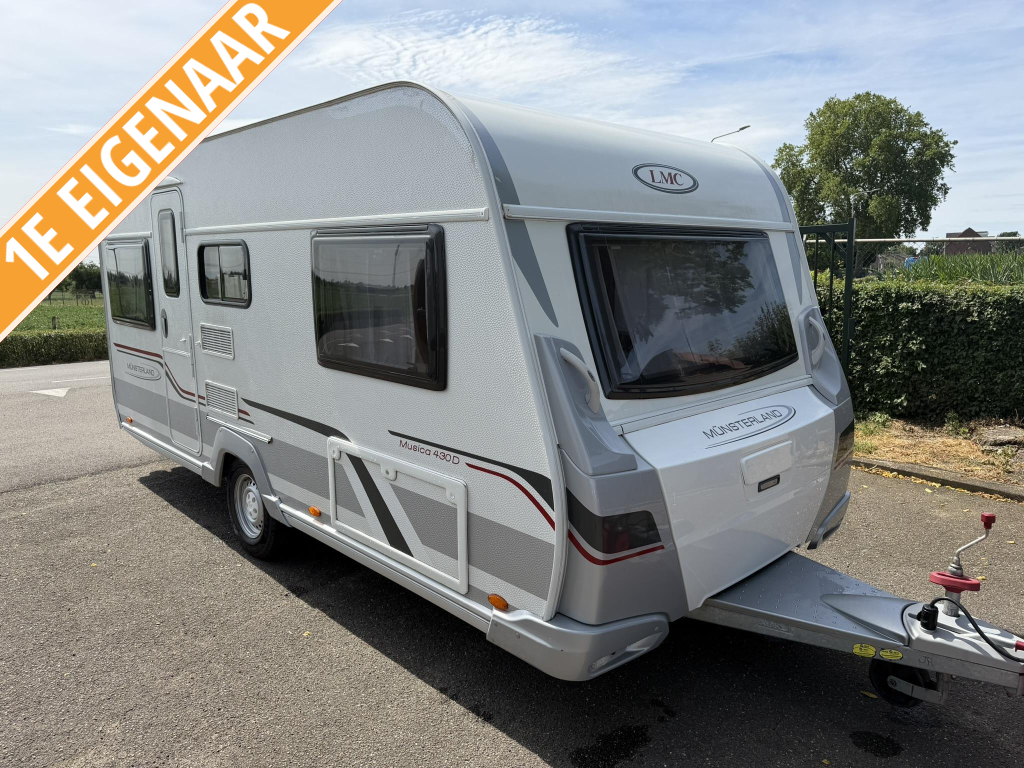 LMC Musica 430 D - Voortent - Vast bed