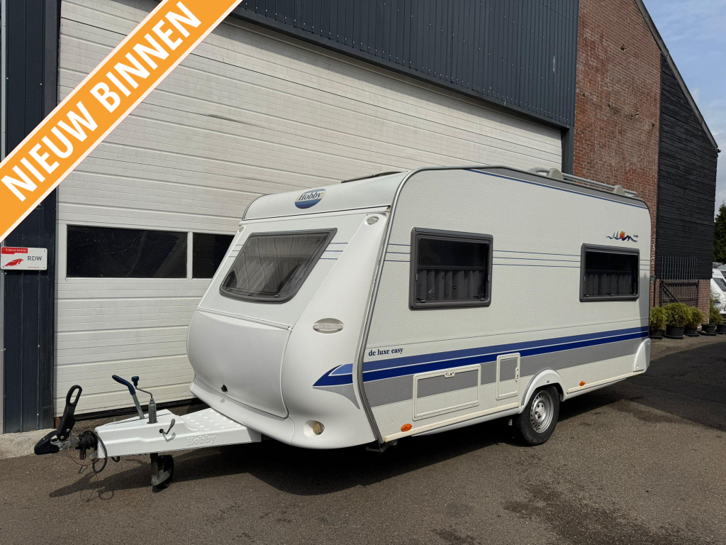 Hobby De luxe Easy 440 + Voortent