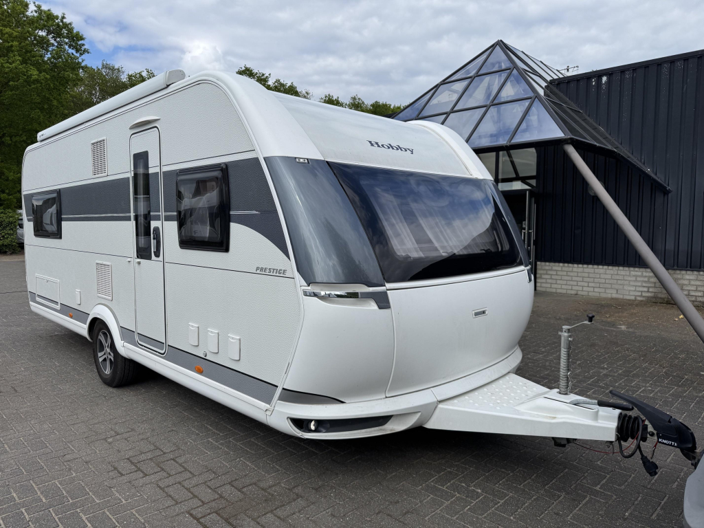 Hobby Prestige 560 FC 2022 | Mover | Luifel
