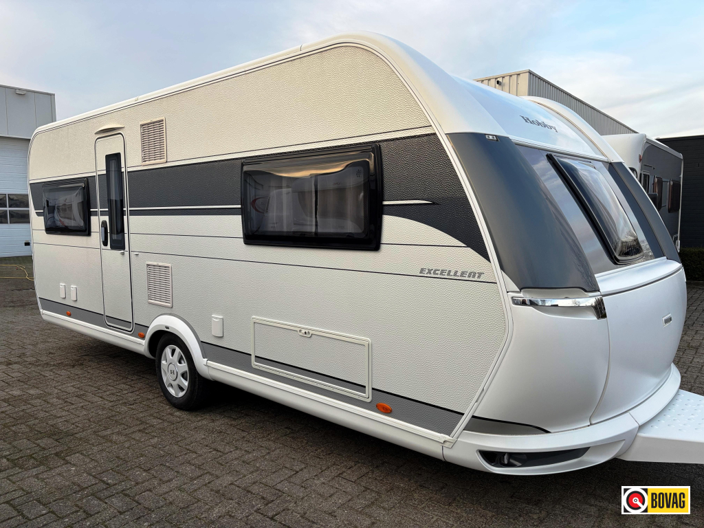 Hobby Excellent 560 CFE met voortent