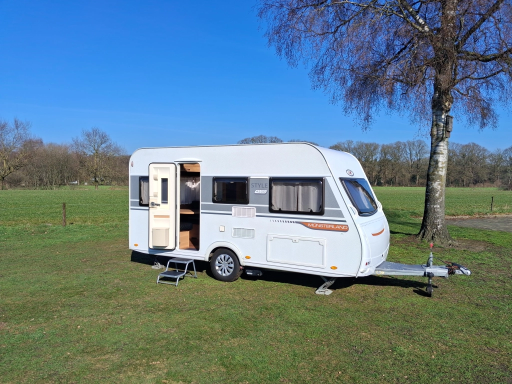 LMC Style 420 D Mover GFK Lang Bed