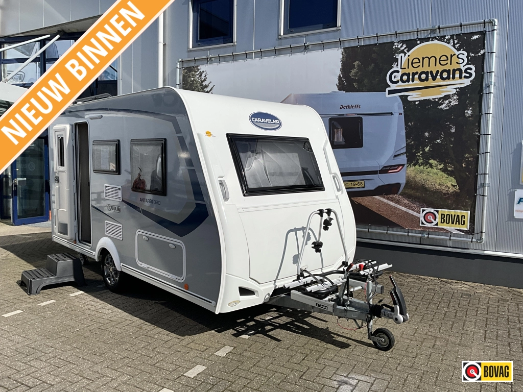 Caravelair Antares Titanium 390 COMPACT-VOORTENT