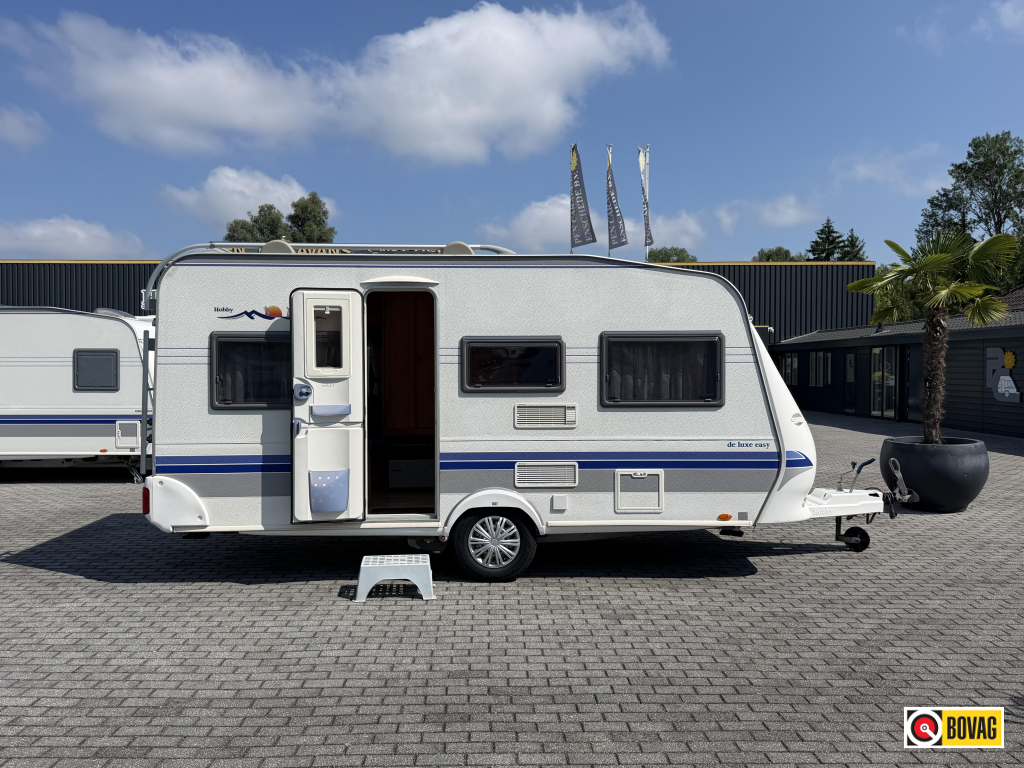 Hobby De luxe Easy 450 UF Met mover en voortent
