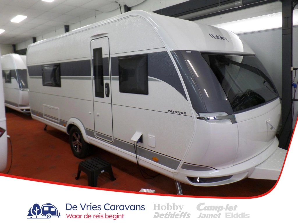Hobby Prestige 560 WLU Aparte bedden, Douche.