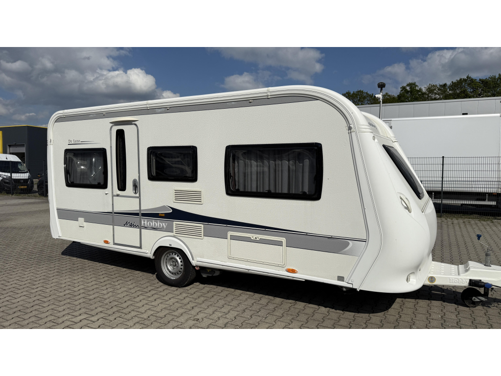 Hobby De Luxe 495 UL enkele bedden rondzit