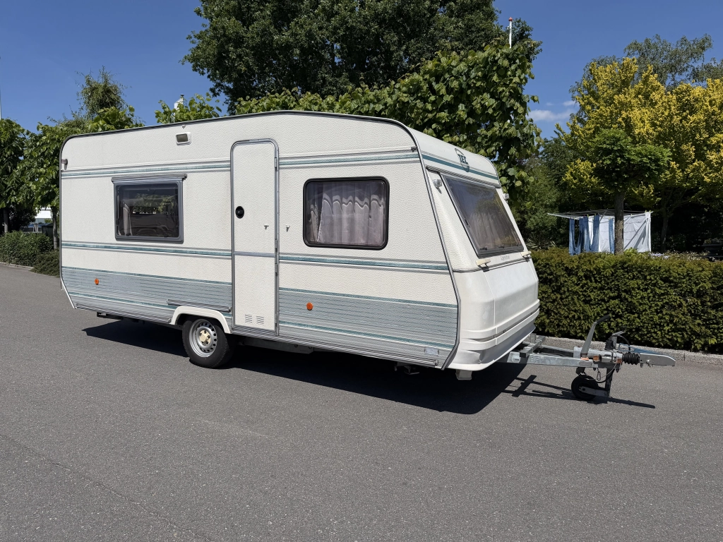 TEC Sprinter 490 TK Voortent en Stapelbed