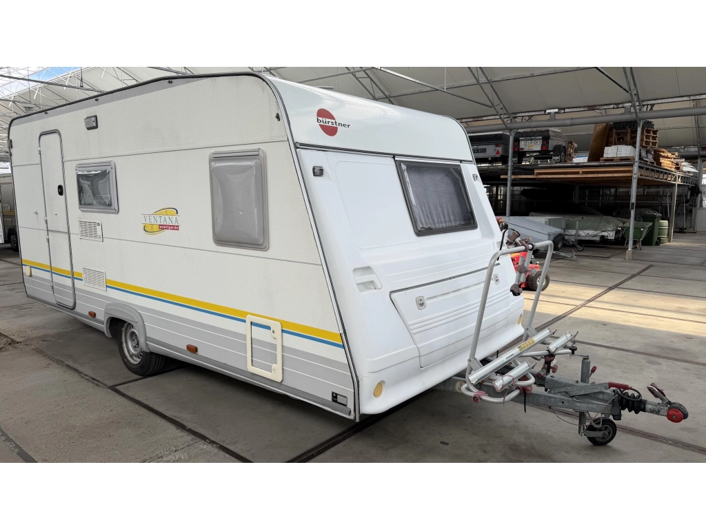 Bürstner Avantgarde  Kastbed en kleine garage