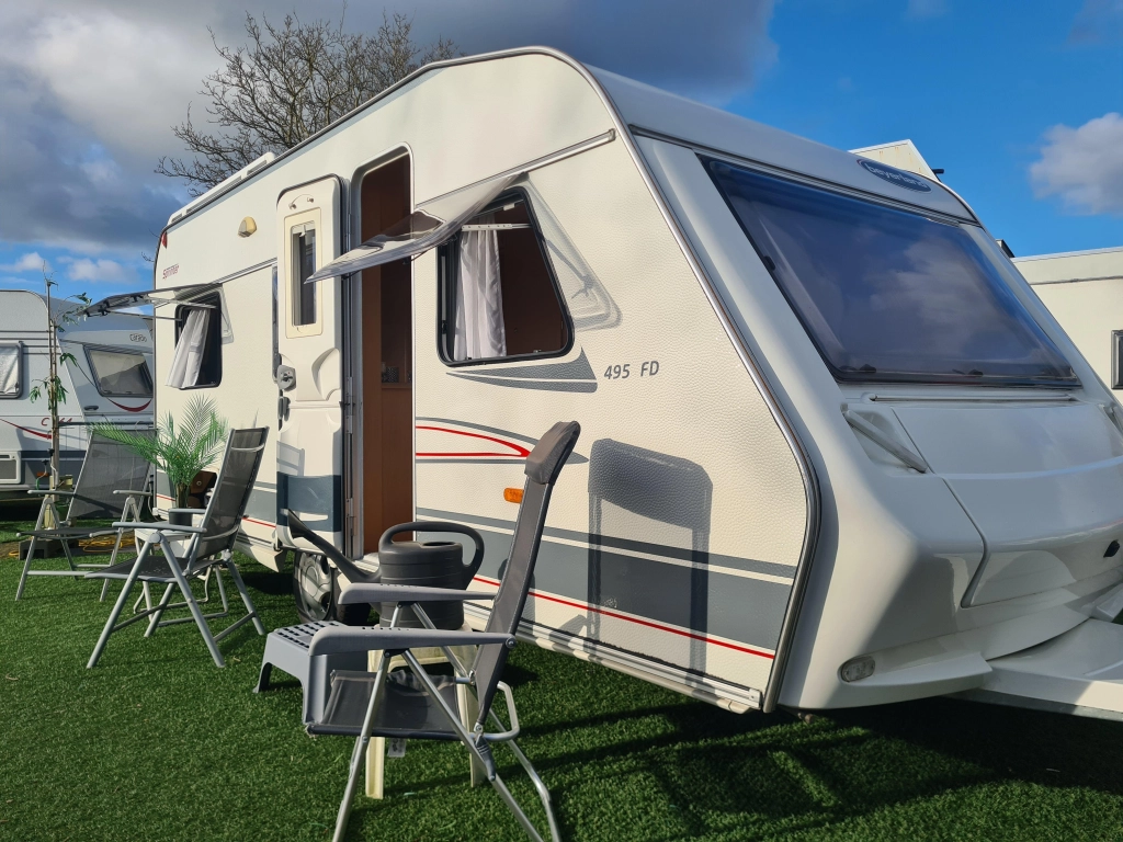 Beyerland Sprinter  JUBILEE 495  FD/ VOORTENT