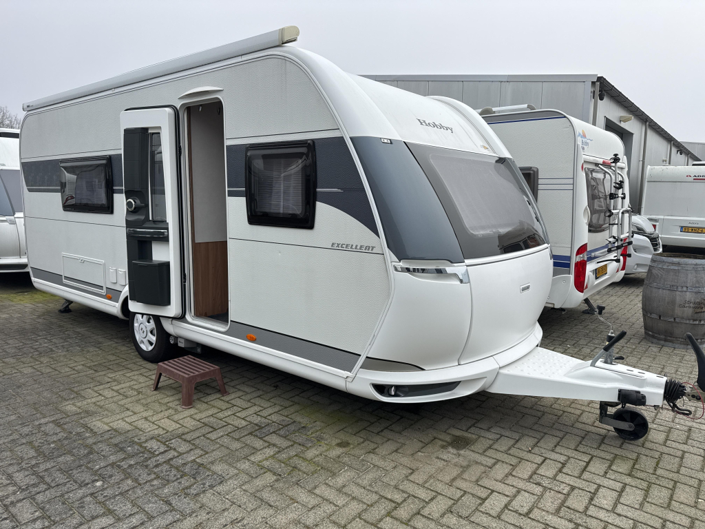 Hobby Excellent 540 WLU Schotel, mover, luifel