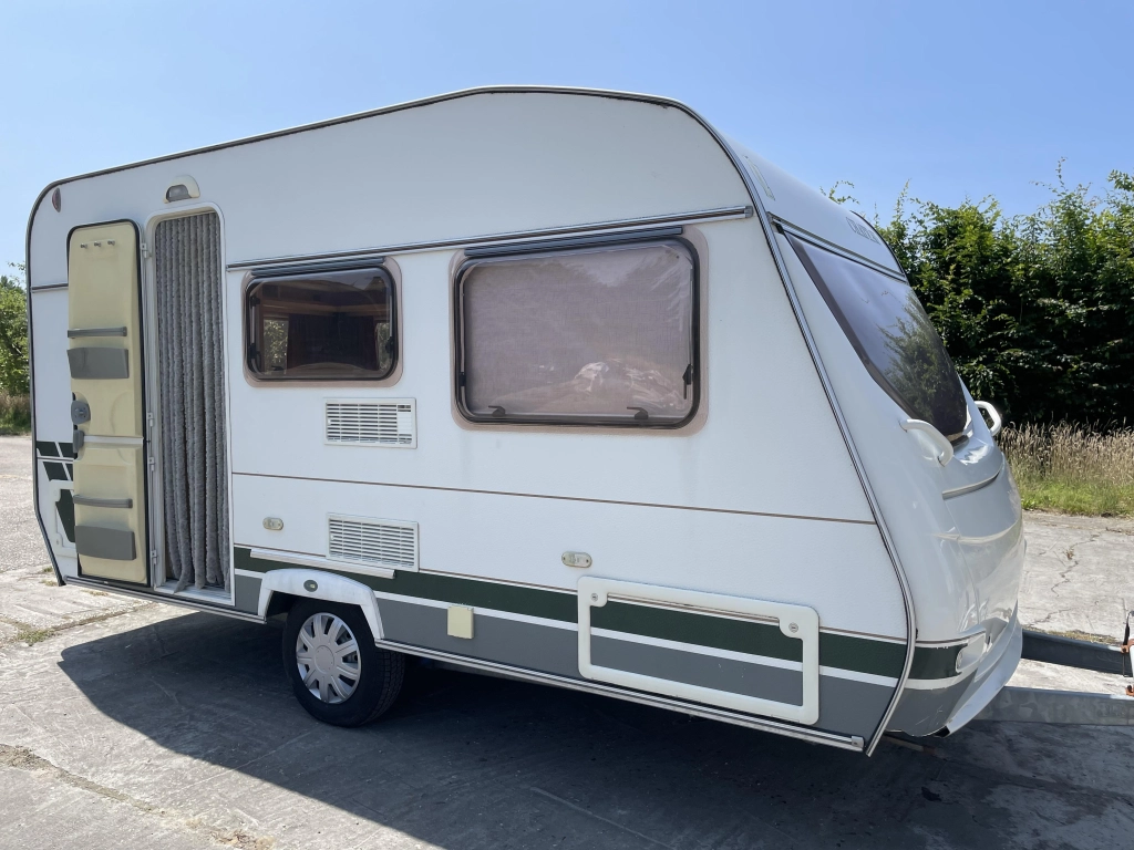 Chateau Caratt 390 2x bed Bovenbed.. 5 pers