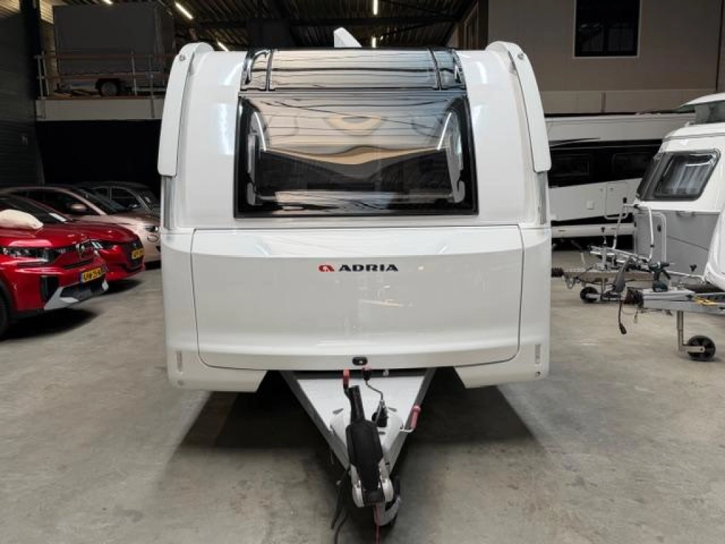 Adria Adora 542 UL 2 weekends gebruikt
