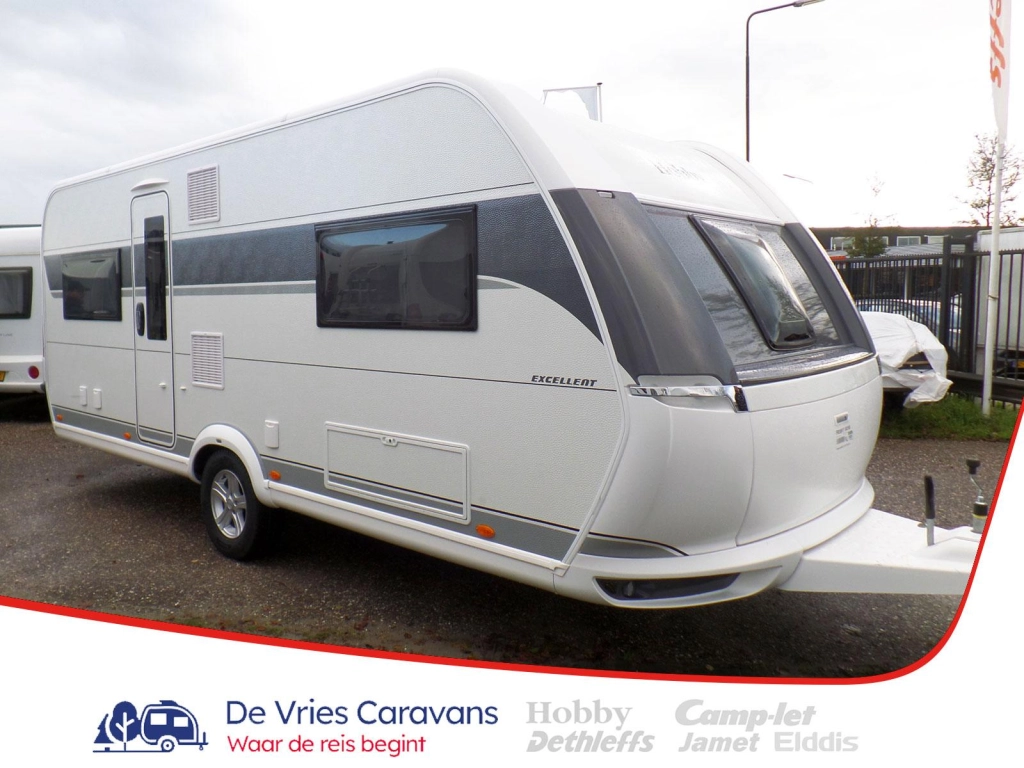 Hobby Excellent 560 CFE Frans bed , hoekkeuken.