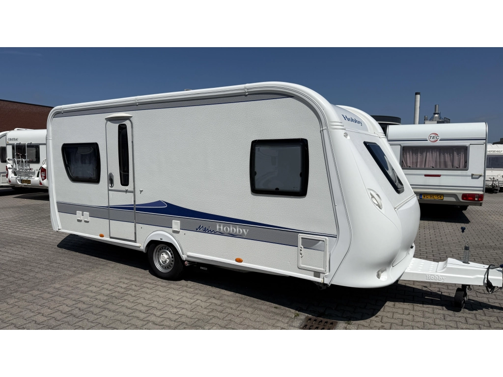 Hobby Prestige 495 UFE frans bed rondzit toilet