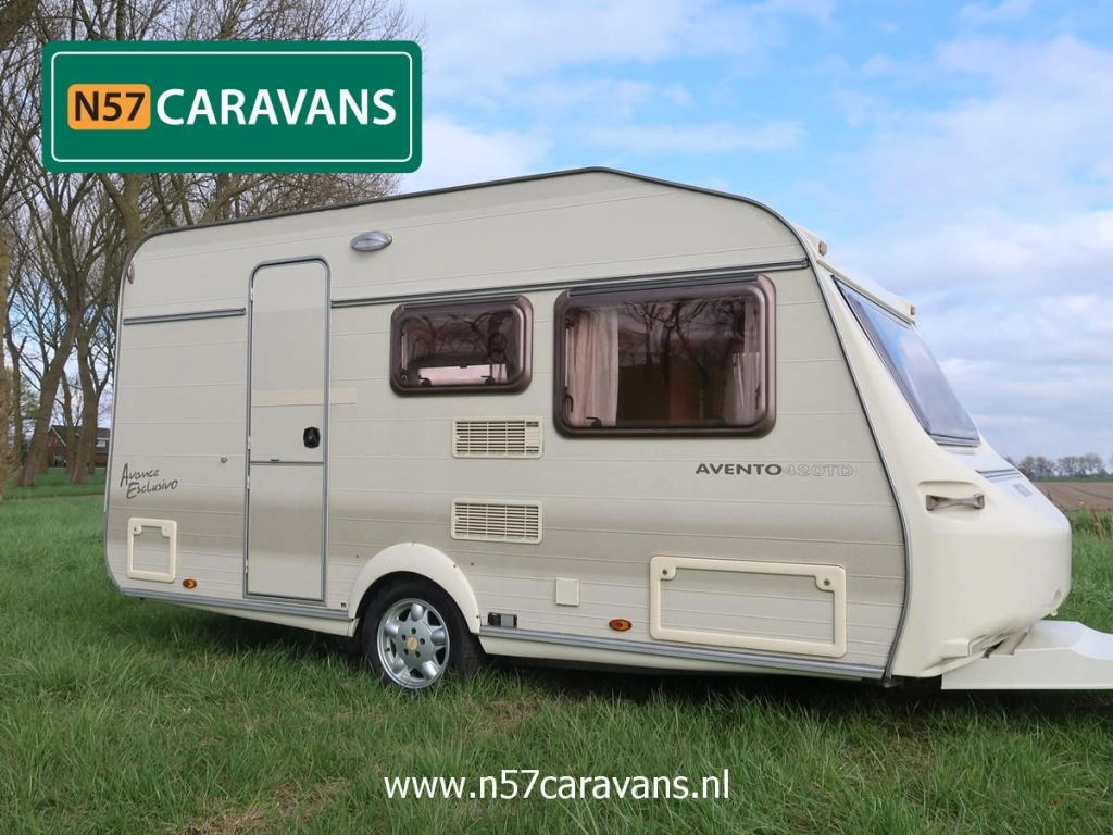Avento Avance Esclusivo 420 TD / voortent