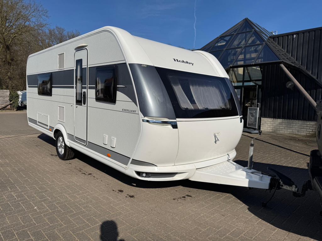 Hobby Excellent 560 WFU 2021 | Grote badkamer