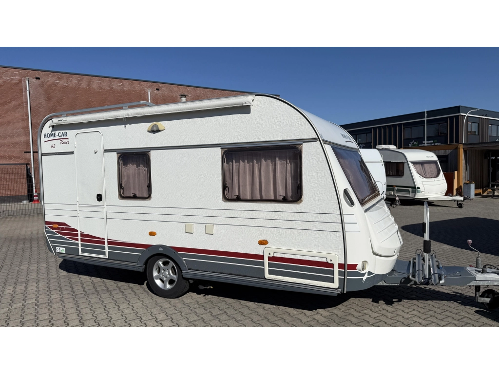 Home-Car Racer 43 AFM eindkeuken zit vast bed