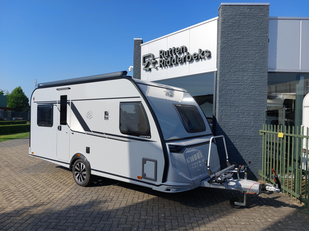 Knaus Sudwind 450 FU Black Selection