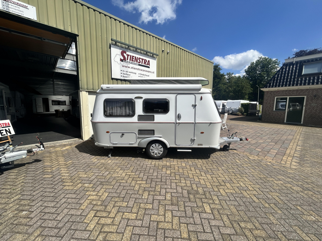 Eriba Touring Triton 430 Vast bed Mover THULE
