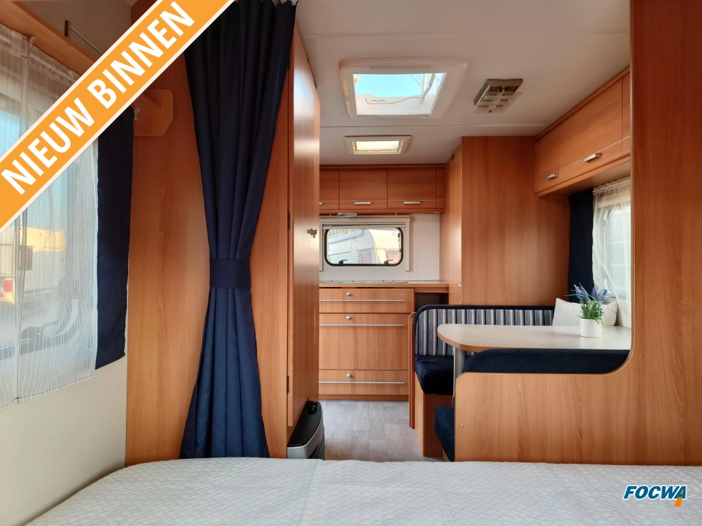 Caravelair Antares 420 AMF Quattro Dwarsbed Zit Tent Toilet