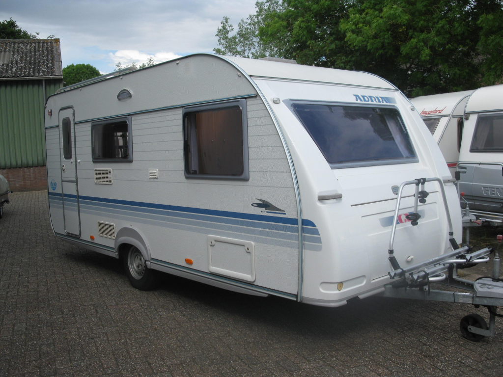 Adria Adora 482 PS bj 2006 voortent/luifel
