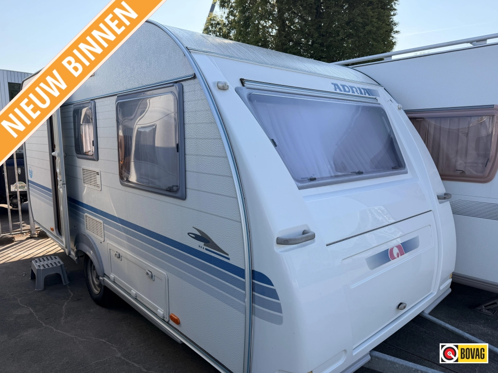 Adria Adora 462 UB 1300 KG+Voortent+luifel