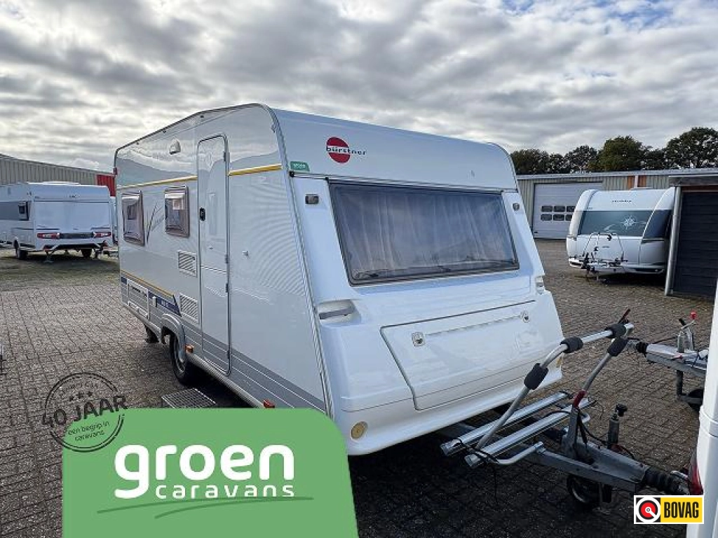 Bürstner Ventana 440 TS Mover / voortent