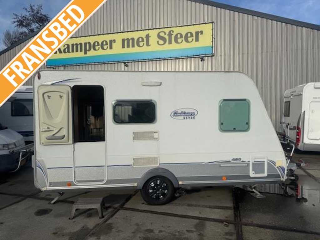 Caravelair Ambiance 420 met mover en voortent.