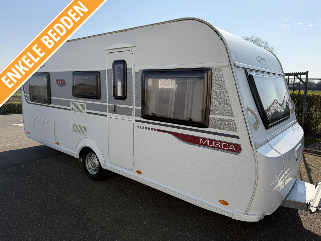 LMC Musica 490 E - Mover - Enkele bedden