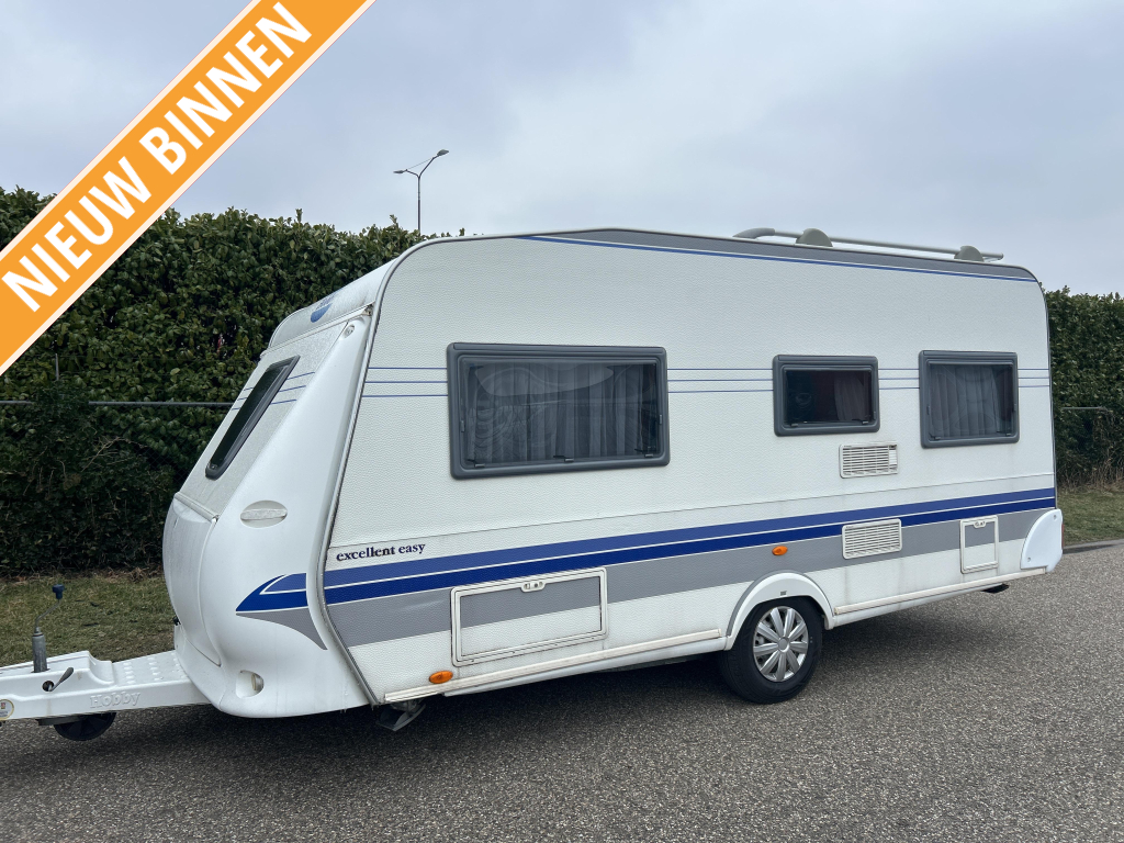 Hobby Excellent Easy 460 UFE FRANS BED RONDZIT LUIFEL