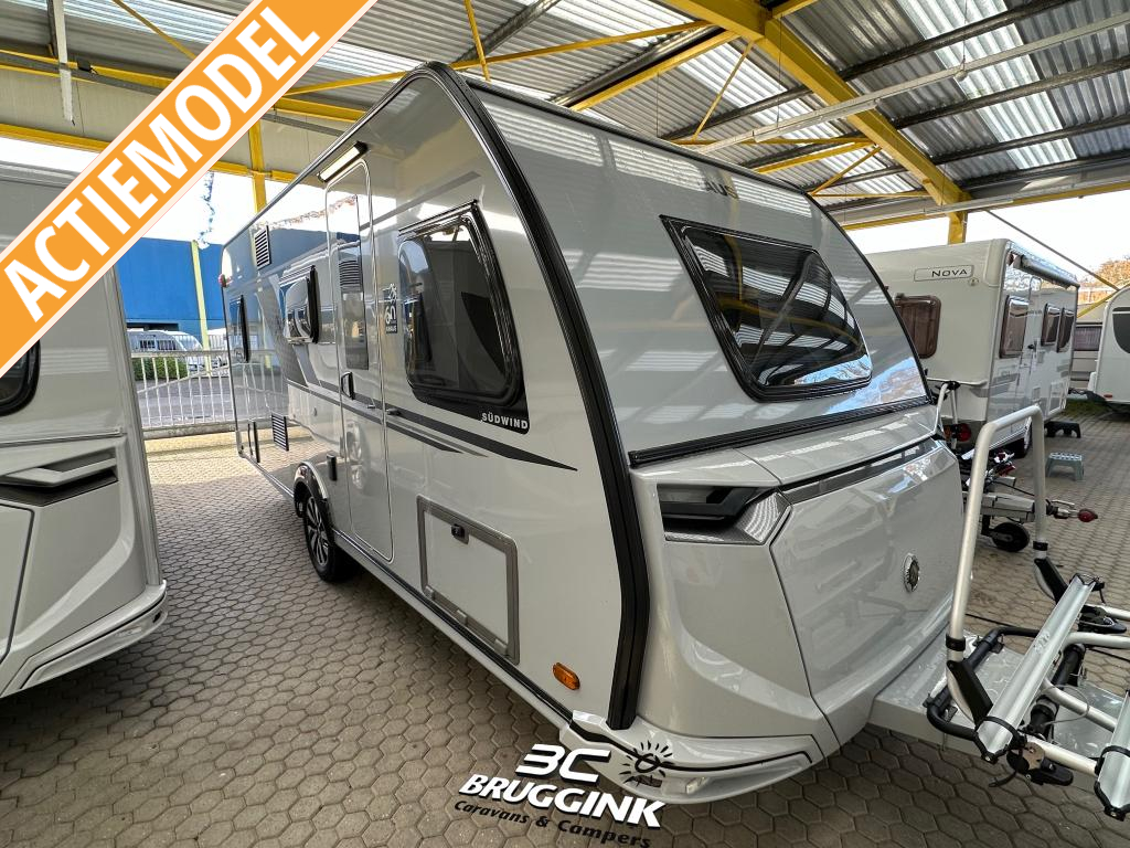 Knaus Sudwind 60 Years 500 QDK STAPELBED MET MAGNETRON
