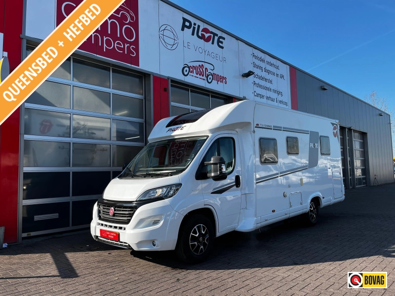 Pilote P 726 FC Camper, Queensbed