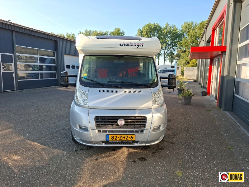 Challenger Genesis 38 complete en ruime camper