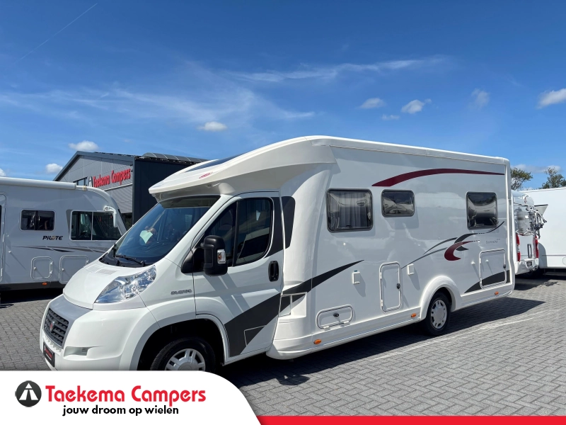 Eura Mobil Terrestra 720 Enkele-bedden/2015/Hefbed