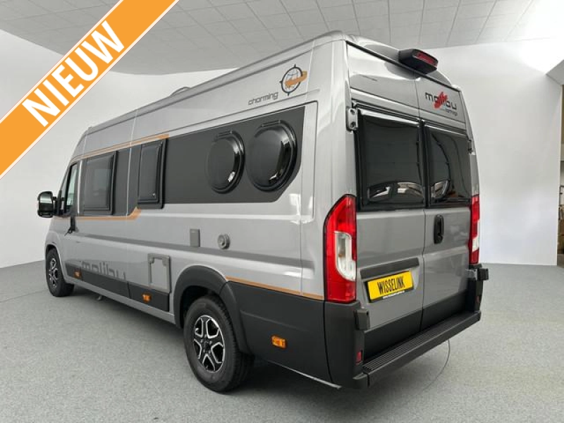 Malibu Van First Class - Two Rooms 640 LE RB Charming GT Skyview