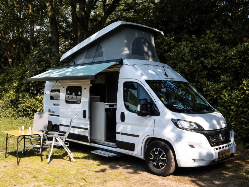 Hymer Free 602 6m Lengtebedden + Hefdak