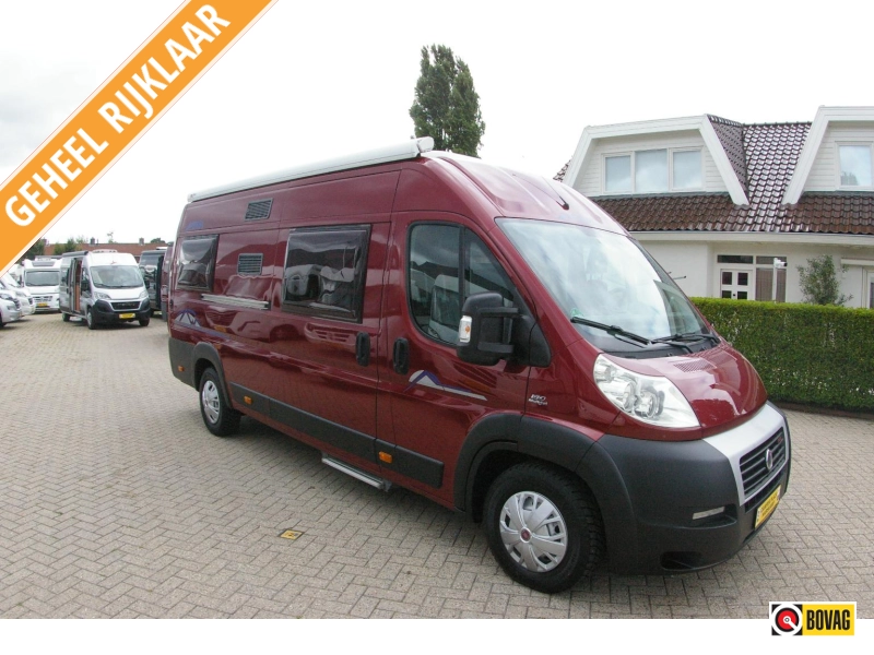 Pössl 2 Win PLUS Enkelebedden,Airco,