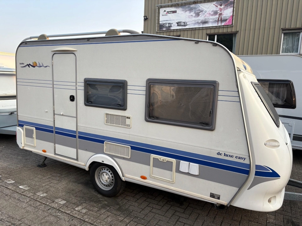 Hobby De luxe Easy 400 SF
