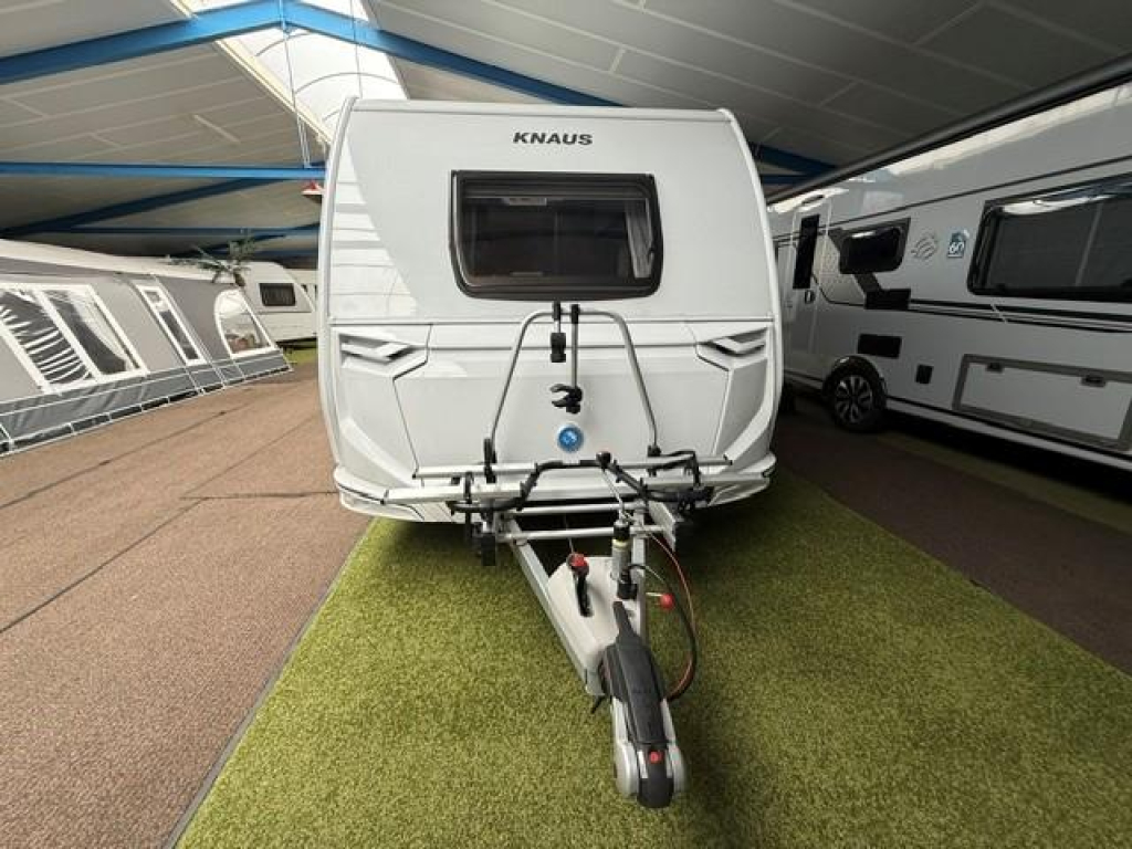 Knaus Sport 500 QDK Gezinscaravan instapklaar