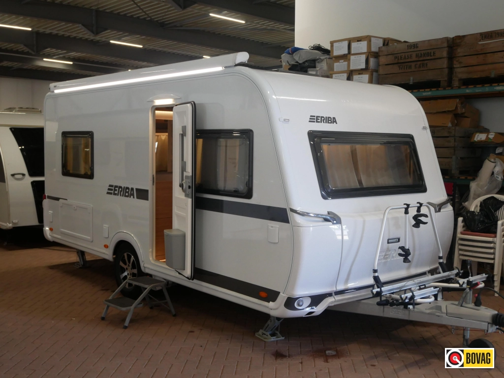 Eriba Nova 445 Mover, luifel, fietsenrek