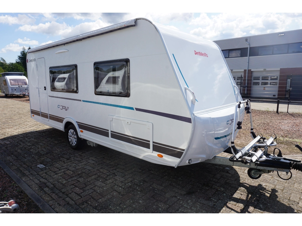 Dethleffs C'Joy 480 FSH + MOVER + VOORTENT